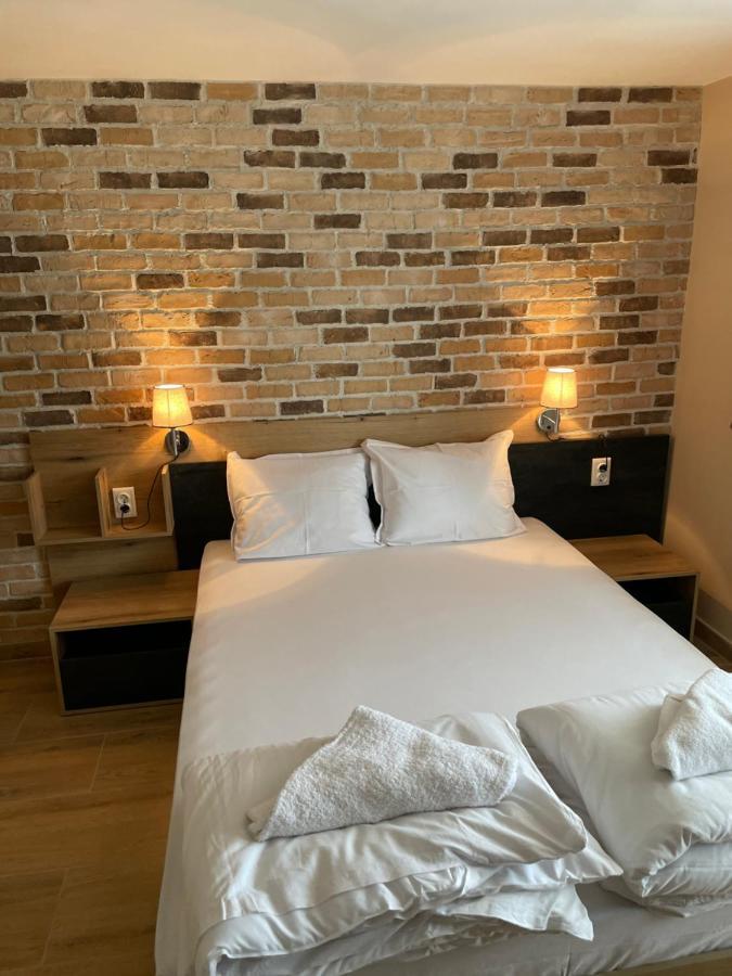 Family Hotel Malibu Chernomorets Buitenkant foto