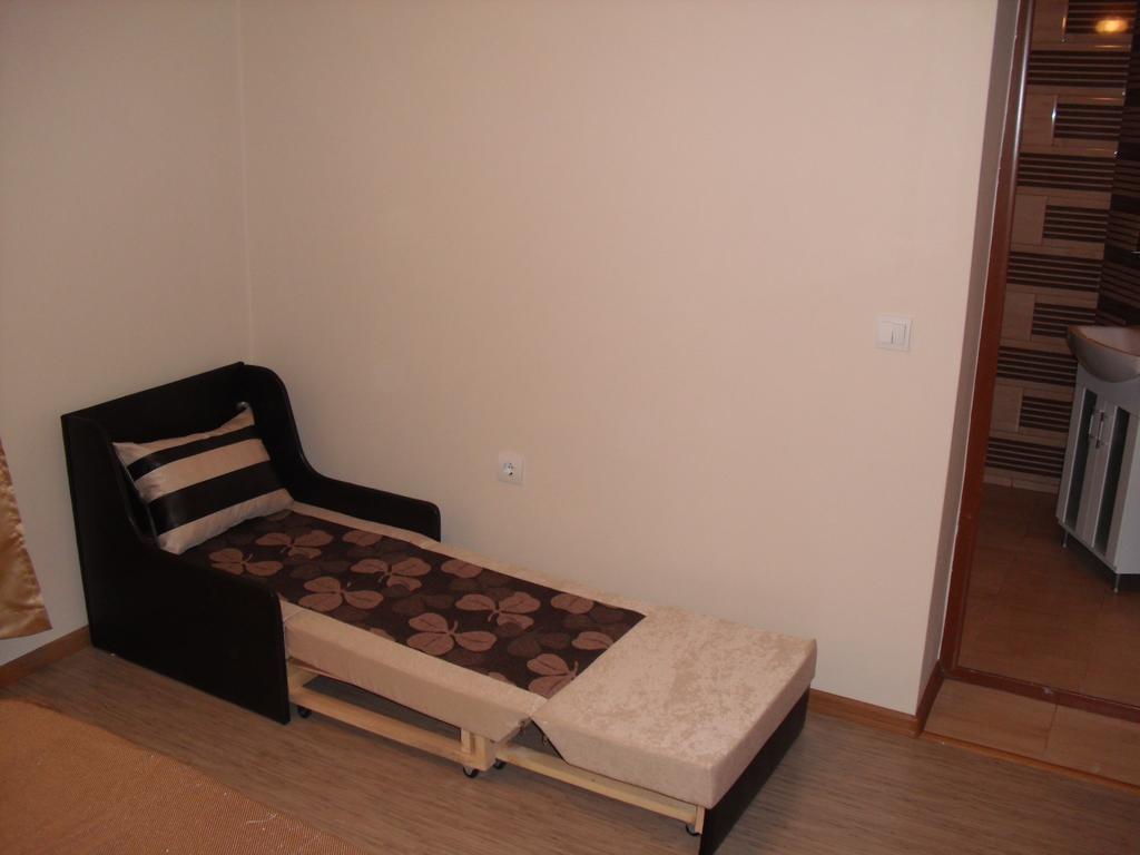Family Hotel Malibu Chernomorets Buitenkant foto