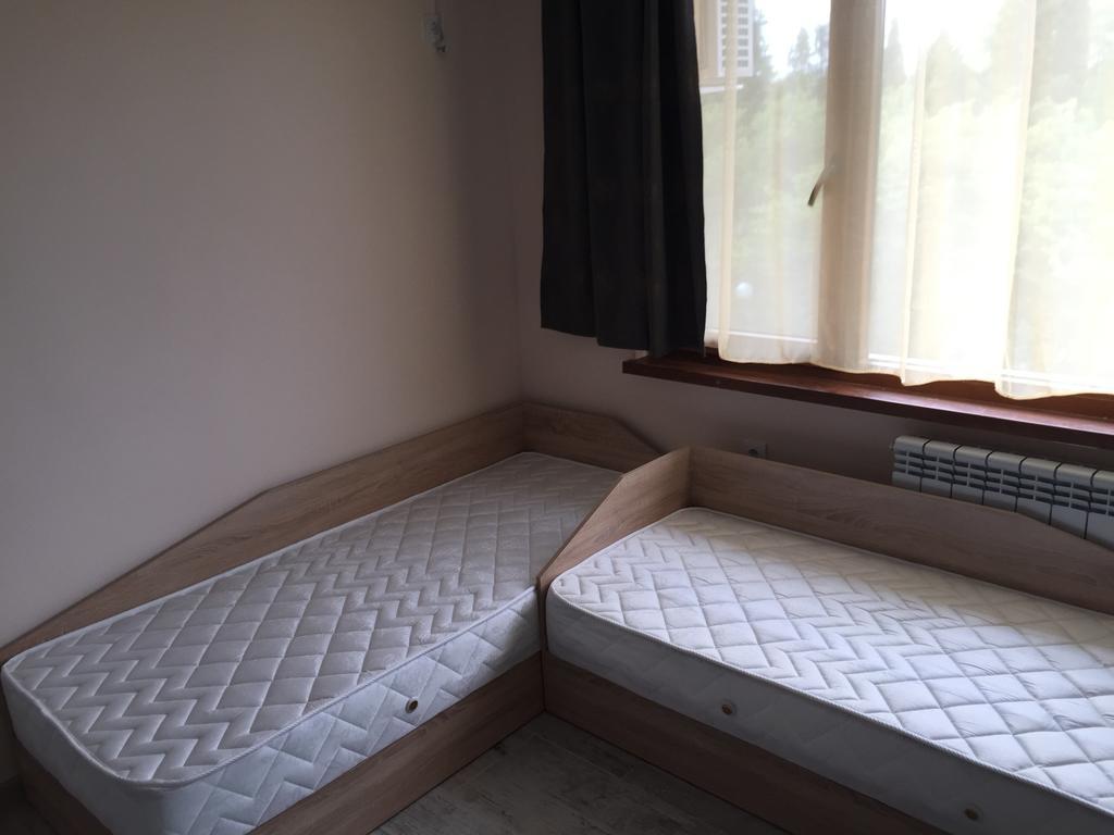 Family Hotel Malibu Chernomorets Buitenkant foto